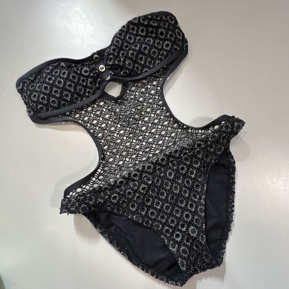 Bisou Bisou Swimsuit women’s size M Cut-Out One (1) Piece Black